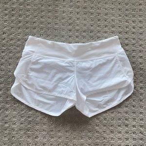 Lululemon white speed up shorts size 6
